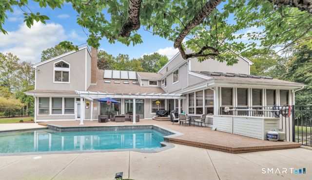 28 Strawberry Lane, Shelton, CT 06484