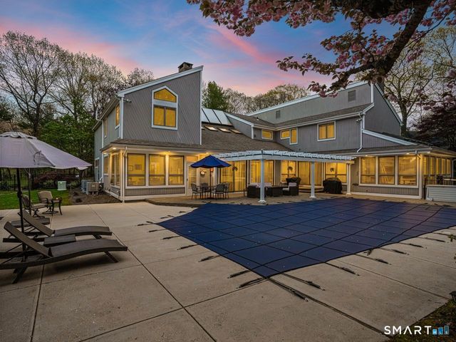 28 Strawberry Lane, Shelton, CT 06484