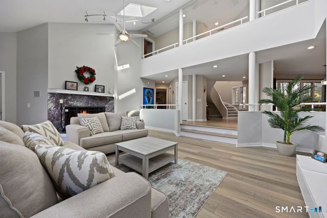 28 Strawberry Lane, Shelton, CT 06484