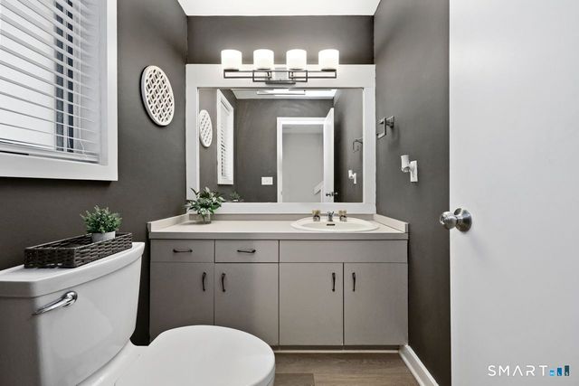 28 Strawberry Lane, Shelton, CT 06484