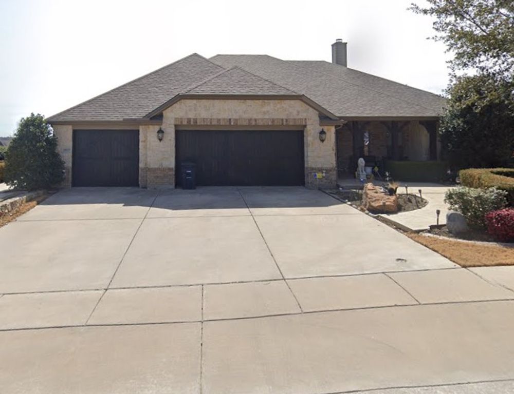 11029 Owl Creek Drive, Fort Worth, TX 76179