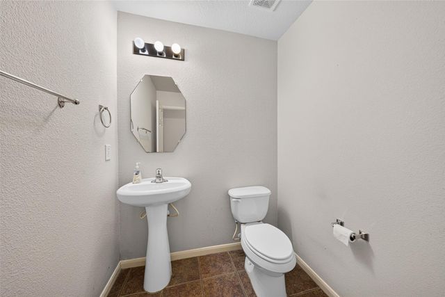 17523 Laguna Trail Drive, Houston, TX 77095