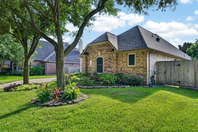 17523 Laguna Trail Drive, Houston, TX 77095