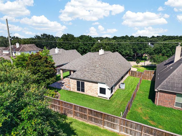 17523 Laguna Trail Drive, Houston, TX 77095