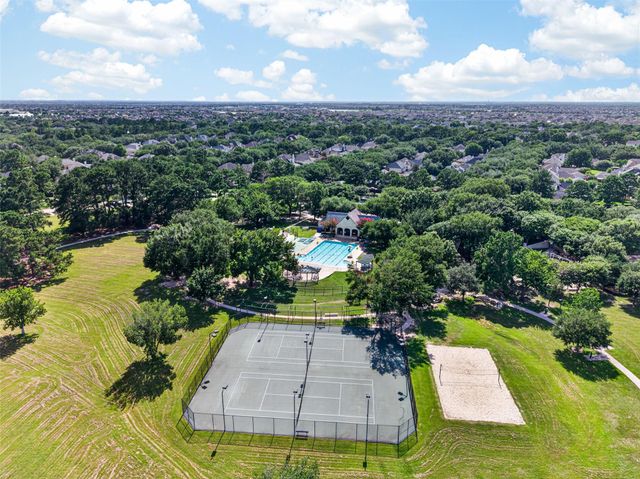 17523 Laguna Trail Drive, Houston, TX 77095