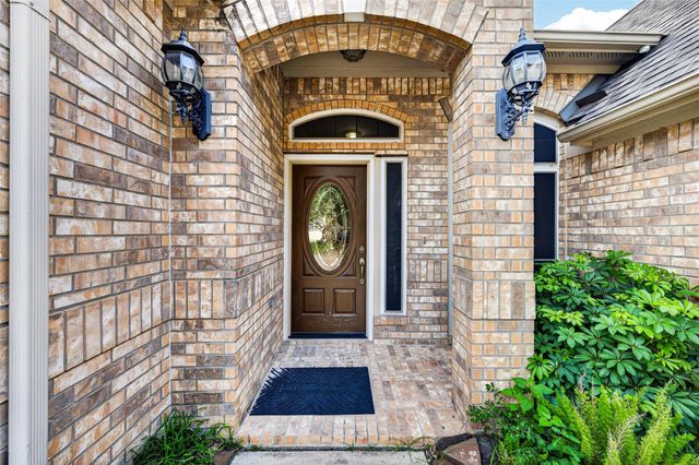 17523 Laguna Trail Drive, Houston, TX 77095
