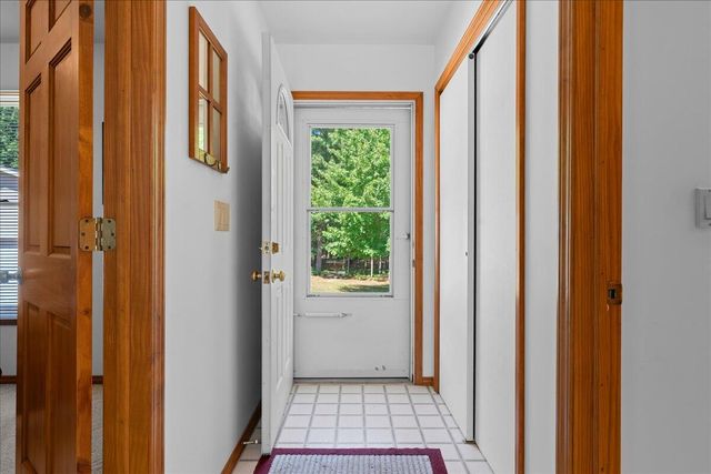 6653 W Jackson Road, Pentwater Twp, MI 49449