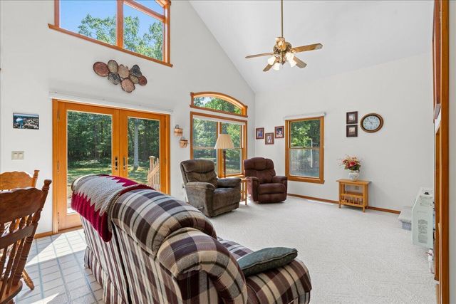 6653 W Jackson Road, Pentwater Twp, MI 49449