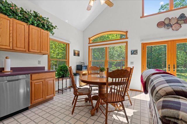 6653 W Jackson Road, Pentwater Twp, MI 49449