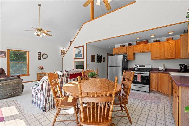 6653 W Jackson Road, Pentwater Twp, MI 49449