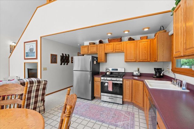 6653 W Jackson Road, Pentwater Twp, MI 49449