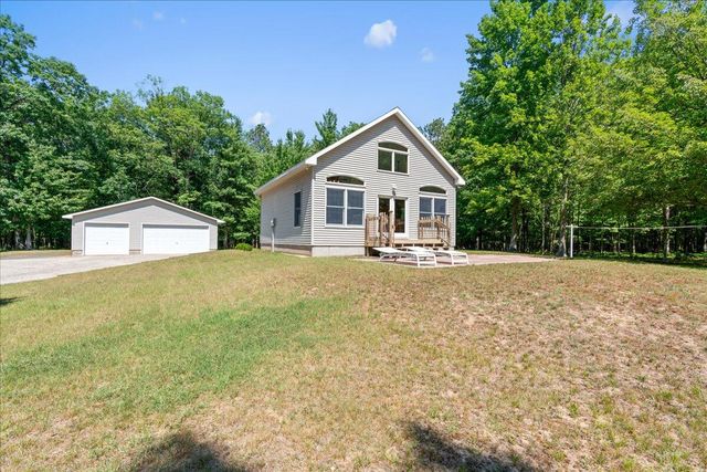 6653 W Jackson Road, Pentwater Twp, MI 49449