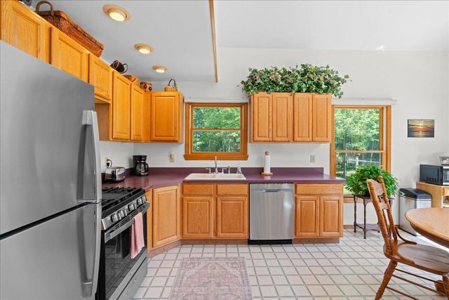 6653 W Jackson Road, Pentwater Twp, MI 49449