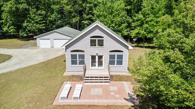 6653 W Jackson Road, Pentwater Twp, MI 49449