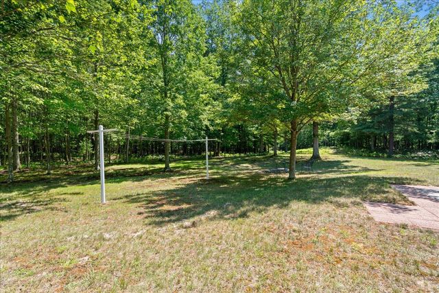 6653 W Jackson Road, Pentwater Twp, MI 49449