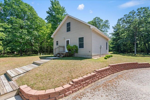 6653 W Jackson Road, Pentwater Twp, MI 49449