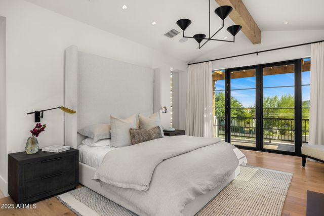 6126 E JOSHUA TREE Lane, Paradise Valley, AZ 85253