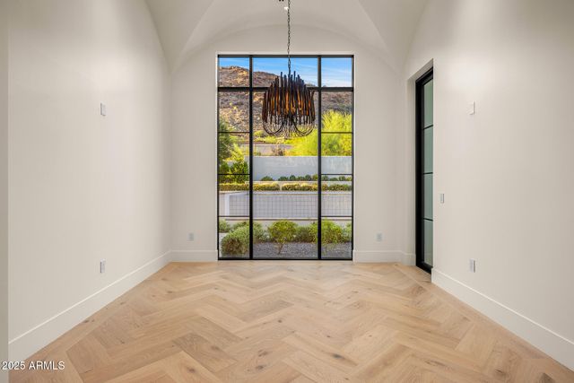 6126 E JOSHUA TREE Lane, Paradise Valley, AZ 85253