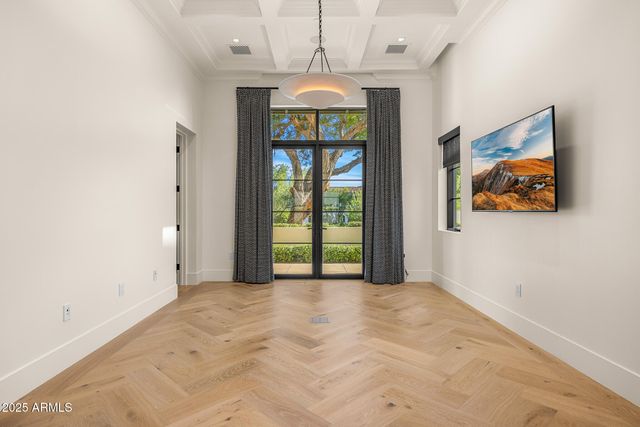 6126 E JOSHUA TREE Lane, Paradise Valley, AZ 85253