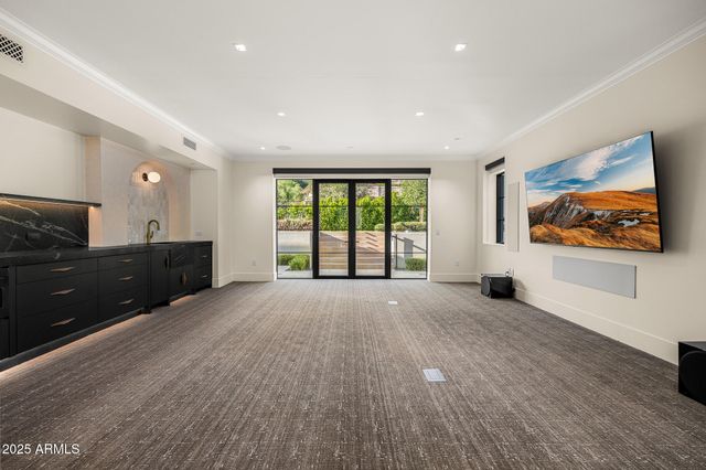 6126 E JOSHUA TREE Lane, Paradise Valley, AZ 85253