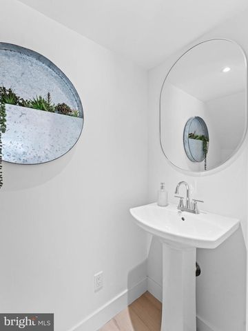 300 W HOLLY AVE, Oaklyn, NJ 08107