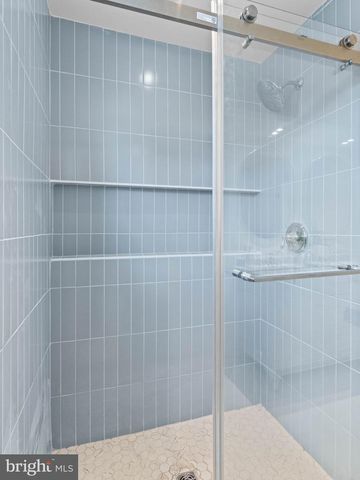 300 W HOLLY AVE, Oaklyn, NJ 08107