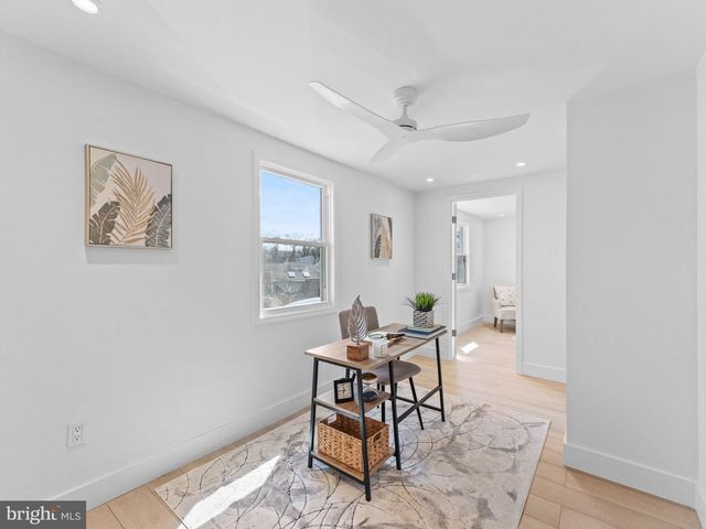 300 W HOLLY AVE, Oaklyn, NJ 08107