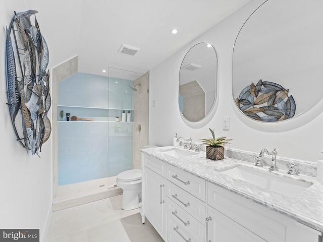 300 W HOLLY AVE, Oaklyn, NJ 08107