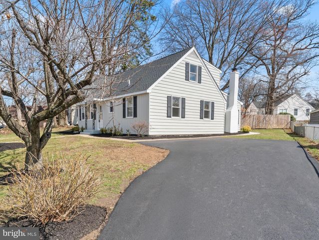 300 W HOLLY AVE, Oaklyn, NJ 08107