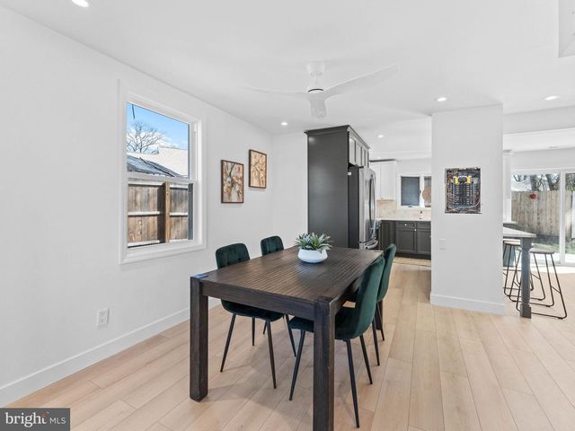 300 W HOLLY AVE, Oaklyn, NJ 08107