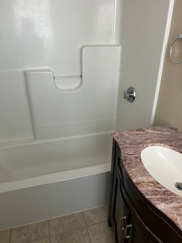 15 Maple Ave 1, Bridgewater, MA 02324