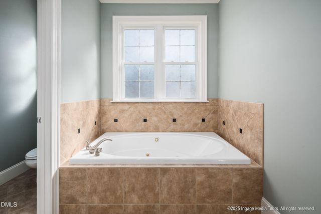 1048 Augusta Lane, Greenville, NC 27858