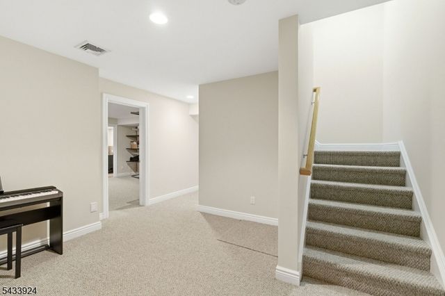 42 Spring Valley Rd, Montvale Boro, NJ 07645