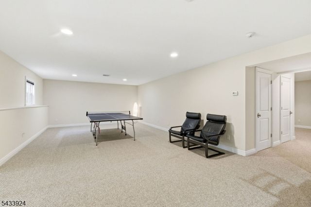 42 Spring Valley Rd, Montvale Boro, NJ 07645
