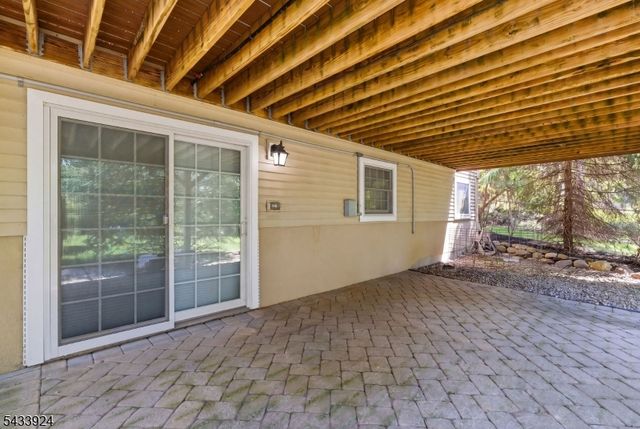 42 Spring Valley Rd, Montvale Boro, NJ 07645