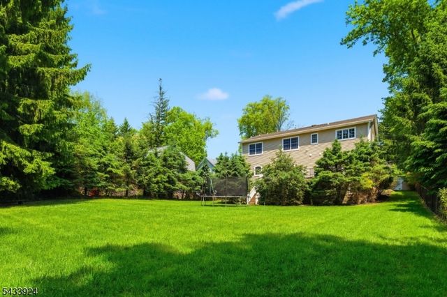 42 Spring Valley Rd, Montvale Boro, NJ 07645