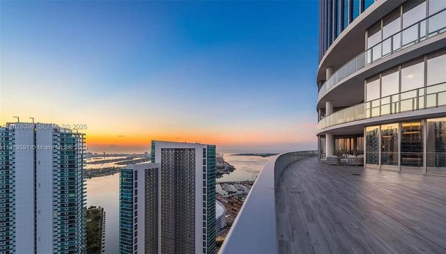 851 NE 1st Ave 5201, Miami, FL 33132