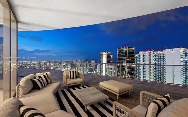 851 NE 1st Ave 5201, Miami, FL 33132
