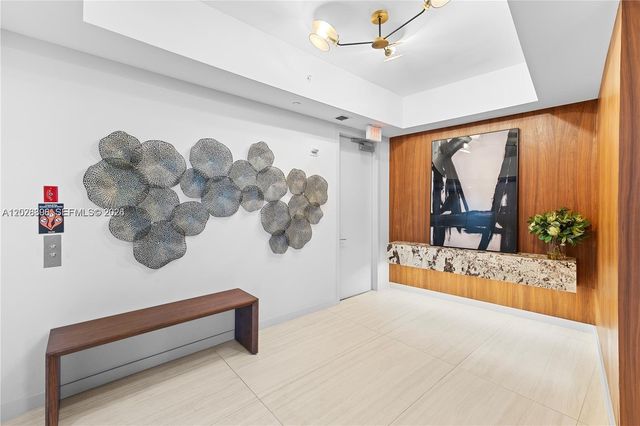 851 NE 1st Ave 5201, Miami, FL 33132