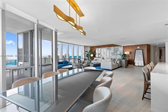 851 NE 1st Ave 5201, Miami, FL 33132
