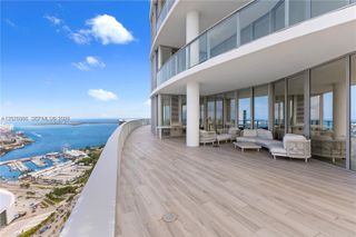 851 NE 1st Ave 5201, Miami, FL 33132
