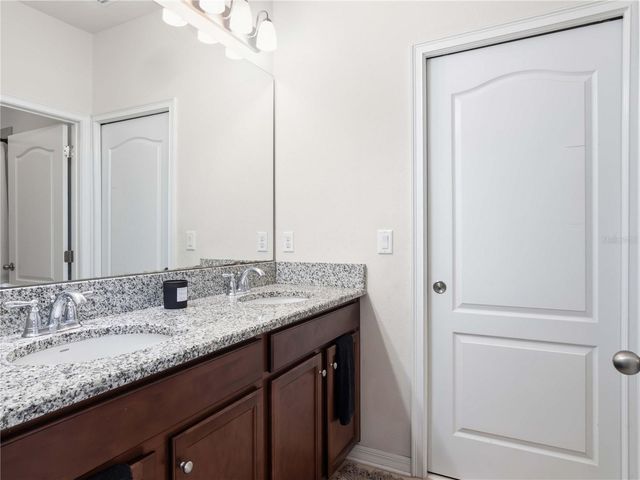 10436 SIDDINGTON DRIVE, Orlando, FL 32832