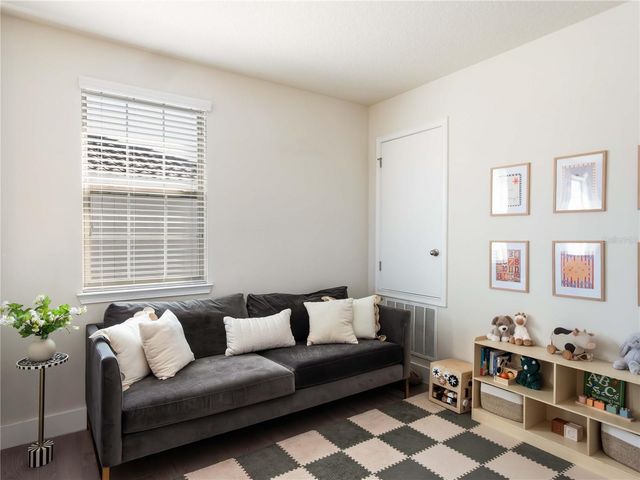 10436 SIDDINGTON DRIVE, Orlando, FL 32832