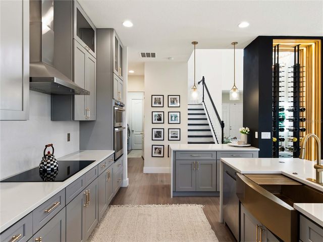 10436 SIDDINGTON DRIVE, Orlando, FL 32832