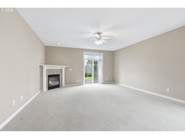 1438 N JUNIPER Pl, Canby, OR 97013