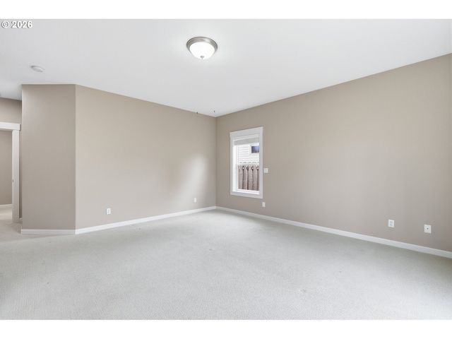 1438 N JUNIPER Pl, Canby, OR 97013