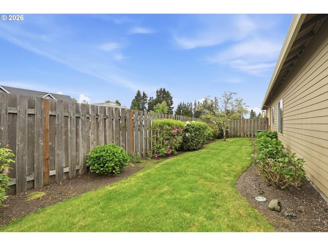 1438 N JUNIPER Pl, Canby, OR 97013