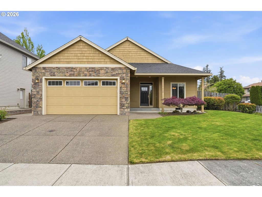 1438 N JUNIPER Pl, Canby, OR 97013