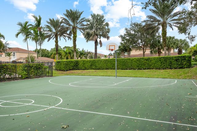 75 SW Squirrel Nest Way, Stuart, FL 34997