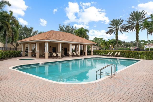 75 SW Squirrel Nest Way, Stuart, FL 34997